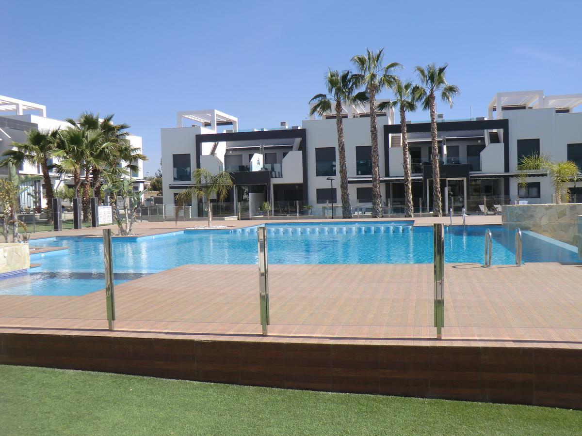 Casas Holiday - Oasis Beach 奥里韦拉 外观 照片